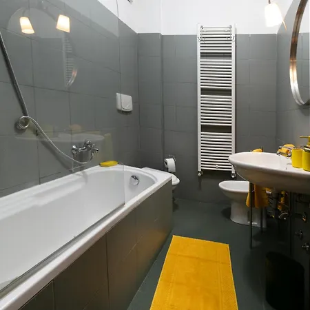 Apartment 15 Minuti Dal Duomo - Con Intimo Patio Esterno Milan