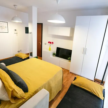 Apartment 15 Minuti Dal Duomo - Con Intimo Patio Esterno Milan